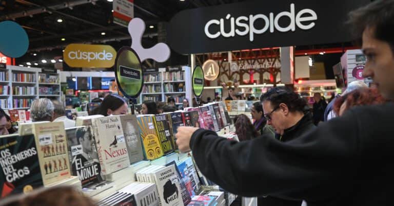 Feria del Libro 2025: los recomendados de hoy 4 de mayo