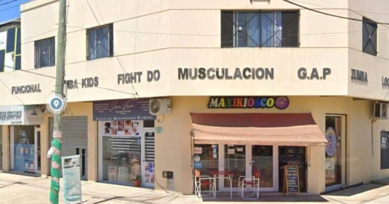 Un policía mató a la novia de su ex y se atrincheró en un gimnasio de Moreno: negocian para que se entregue