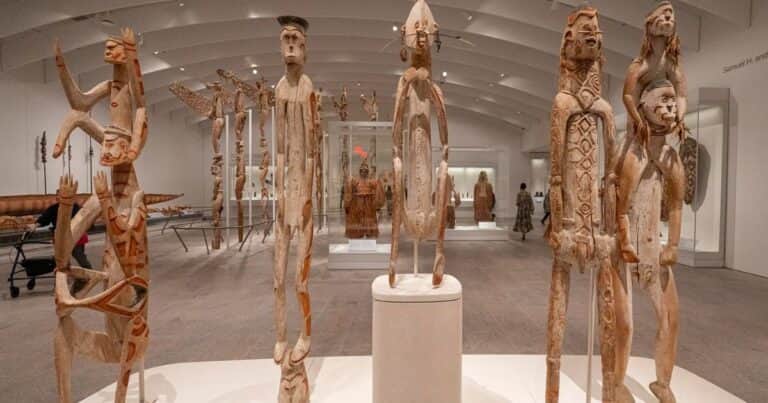 El Met de Nueva York exhibe 1.800 obras de África, América y Oceanía en una renovada ala