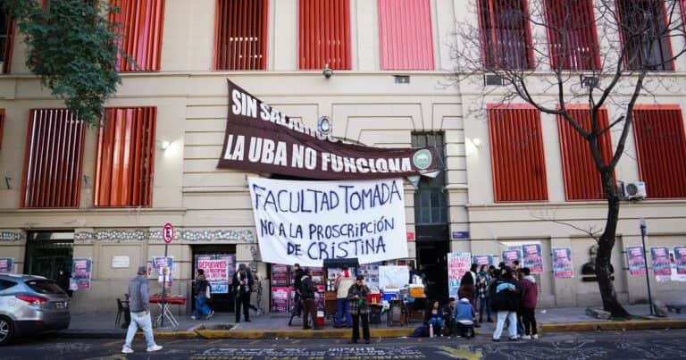 La UBA rechazó un proyecto de decanos kirchneristas para repudiar la condena a prisión de Cristina