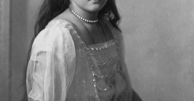 La «princesa perdida» que nunca dejaron de buscar: quién fue Anastasia Romanov, la hija del último zar de Rusia