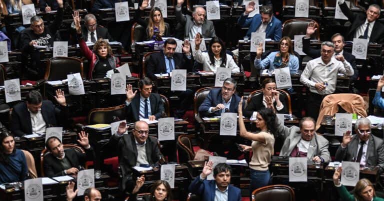Duro revés para el Gobierno: Diputados dio media sanción al aumento para los jubilados y amenaza con rechazar el posible veto de Milei
