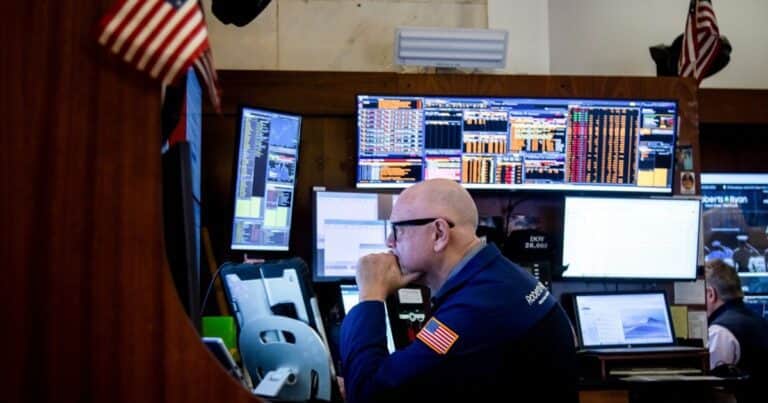 El mercado festejó la estrategia oficial de sumar reservas con deuda: suben los bonos argentinos en Wall Street