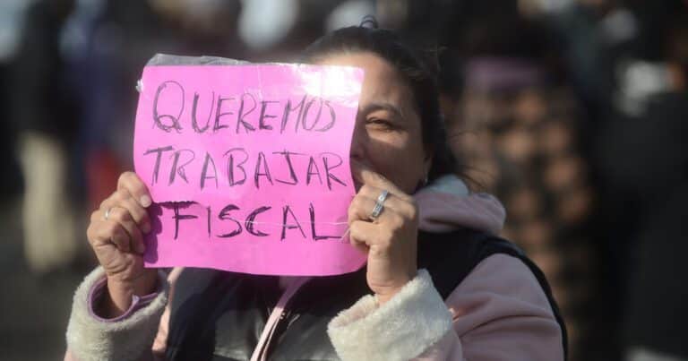 Feriantes de La Salada vuelven a protestar tras los incidentes en el Puente La Noria: analizan si cortan otra vez Camino Negro
