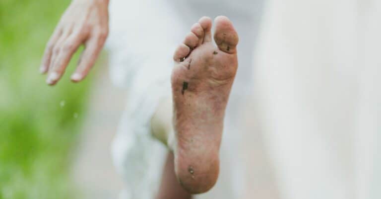 Descubrí las causas del mal olor en los pies y cómo eliminarlo