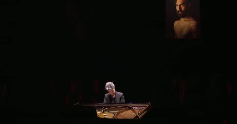 ‘Cien años de soledad’ revive en el Teatro Colón con un viaje sonoro y visual a Macondo
