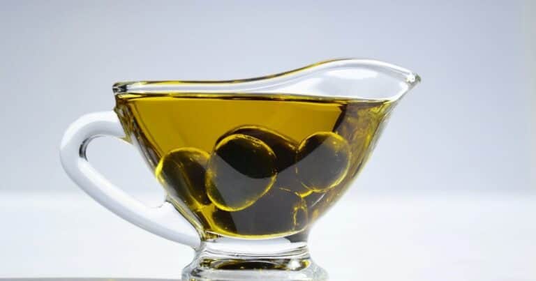 Qué beneficios tienen los shots de aceite de oliva para tu salud