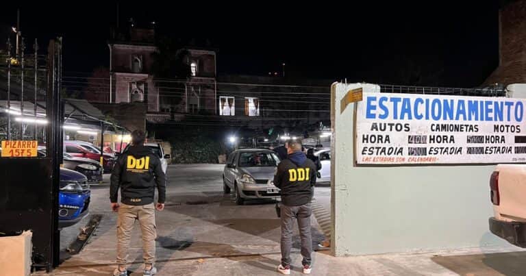 Cómo operaba la banda que usaba un estacionamiento céntrico de Tigre para robar casas