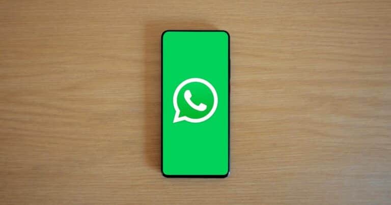 Esta es la forma de escribir en WhatsApp que la RAE rechaza por completo