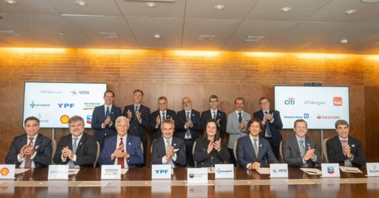 Pese al juicio, YPF consigue cerrar un megacrédito por US$ 2.000 millones