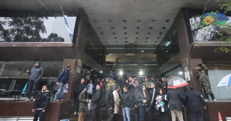 Otro obstáculo en el juicio por la muerte de Maradona: se excusó uno de los jueces y pueden sumarse demoras