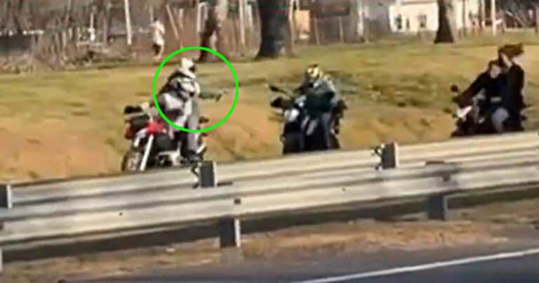Un influencer grabó un ataque motochorro en la Autopista Ezeiza-Cañuelas: fue a plena luz del día y a metros de una garita de seguridad