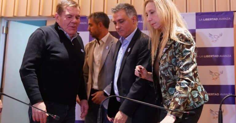 Libertarios y macristas también se suman a la trampa de las testimoniales y la gente votará muchos candidatos que no asumirán