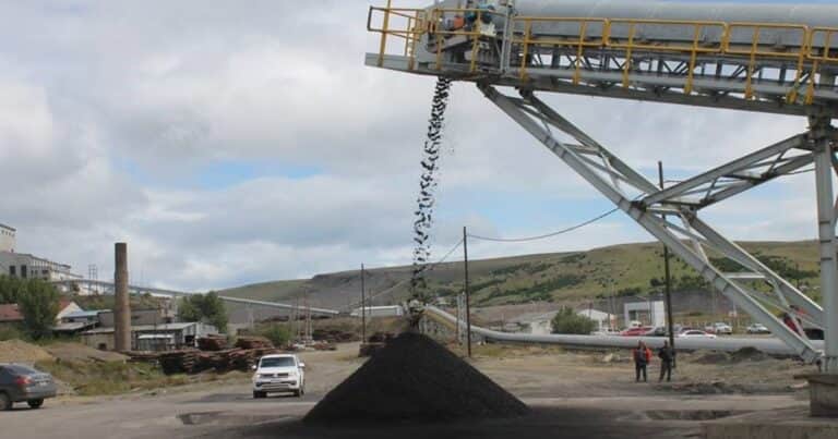 Pese al anuncio de convertirla en una SA, el Gobierno envió $ 45.000 millones a YCRT para sueldos