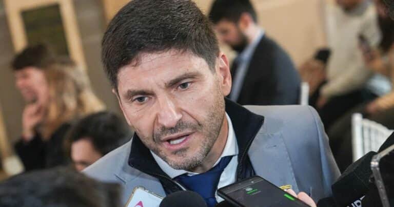 Arrancó la Convención Constituyente de Santa Fe: “Este es un día histórico para una provincia invencible», dijo Maxi Pullaro