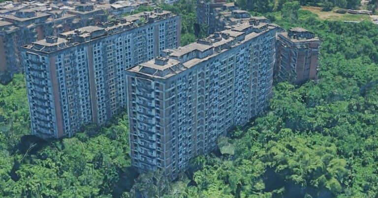 El condominio abandonado que se hunde y utilizan para tirar cadáveres: «Es un cementerio clandestino»