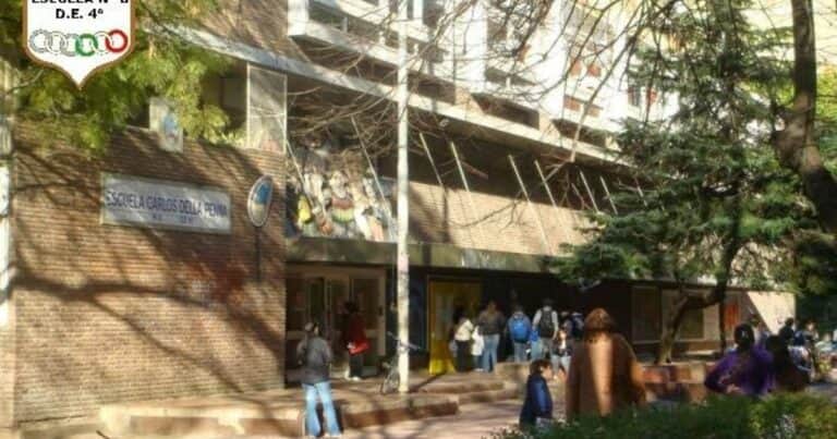 Una madre y una abuela discutieron con el director de una escuela de La Boca y le clavaron una birome