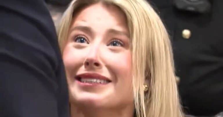 Una maestra rompe en llanto al escuchar su sentencia por acosar a su exnovio: lo siguió 33 veces en menos de 20 días