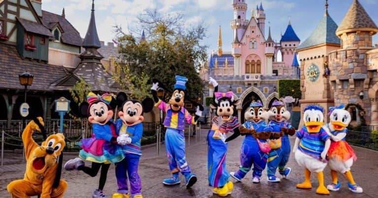 Disneyland, «el lugar más feliz» cumple 70 años