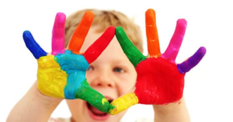¿Qué hace felices a los niños? Esto revela la ciencia