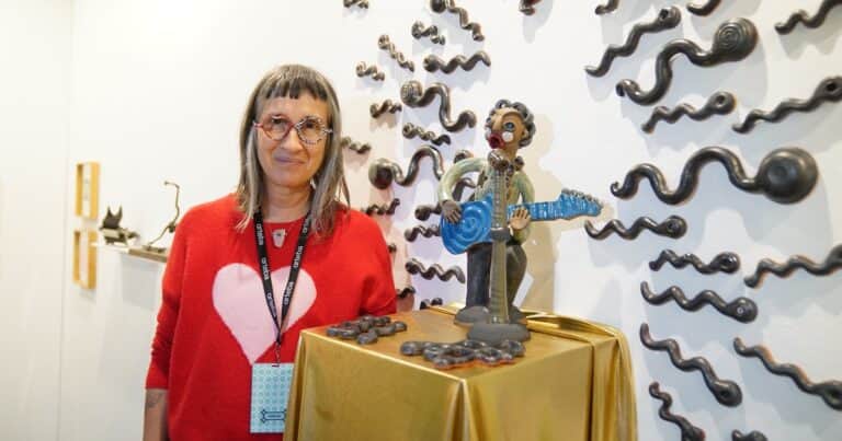 Mon Laferte y Andrea Echeverri muestran su obra visual en arteba 2025