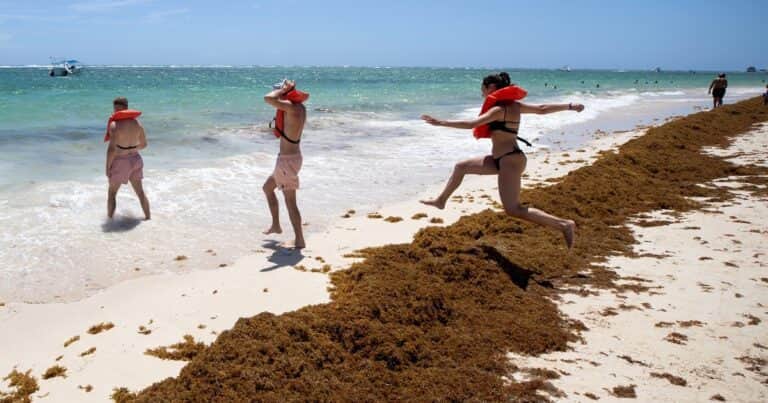 Prostitución y turismo: la curiosa historia de por qué el Gobierno sacó la visa a los visitantes dominicanos