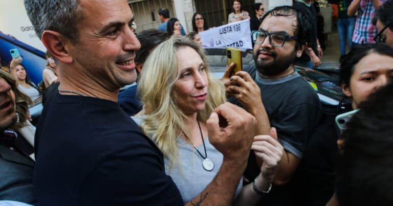 Las fotos y los videos de los incidentes en el acto de Karina Milei y Martín Menem en Corrientes