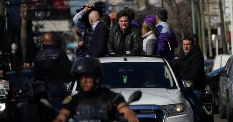 Espert contó en detalle la agresión a Milei en la caravana por Lomas de Zamora y dijo que «la violencia del kirchnerismo en campaña es llamativa»