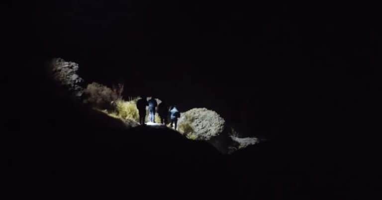 Horror y misterio en Mendoza: una pareja encontró restos óseos semienterrados en un cañadón de San Rafael