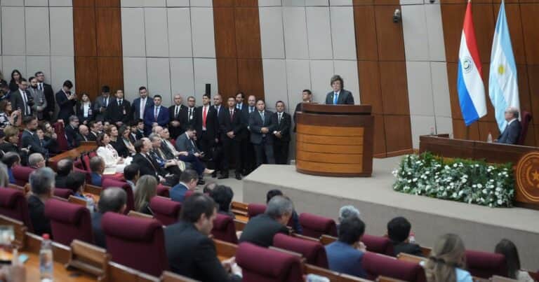 Habló uno de los senadores opositores que plantaron a Javier Milei en Paraguay: «No le iba a dar el honor»