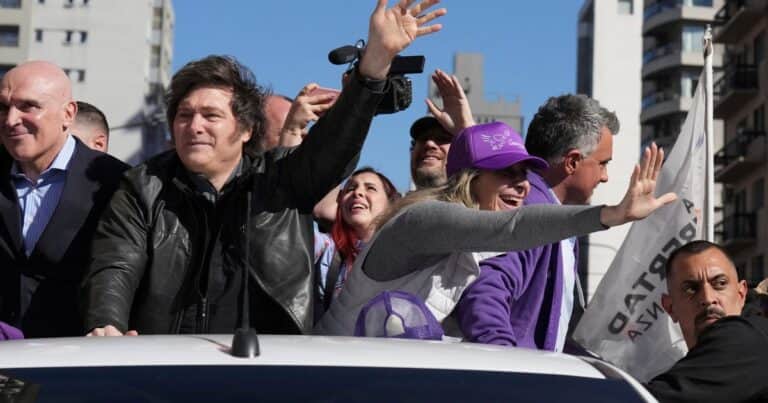 Milei vuelve a Moreno para cerrar la campaña bonaerense y en la Provincia advierten por el riesgo