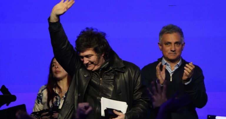 Javier Milei asimila con su gabinete el impacto de la derrota: por ahora dilata los cambios, pero avanza un «reordenamiento interno»
