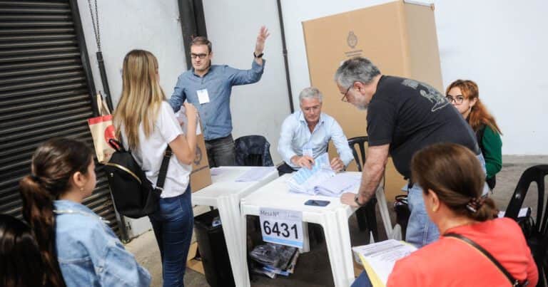 Cuánta plata repartirá el Gobierno a los partidos políticos para la campaña electoral a senadores y diputados nacionales