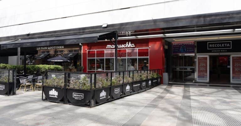 La caída del consumo empuja a los shoppings a la reconversión: invierten US$ 5,1 millones para sumar bowling y otras atracciones al Recoleta Mall