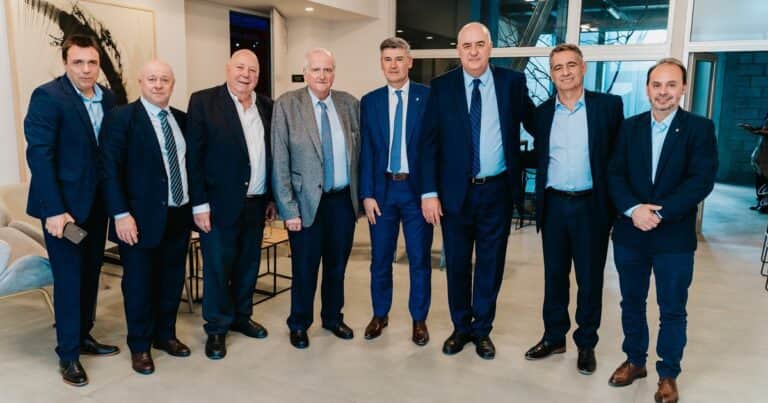El contrapunto entre Francos y el gobernador Llaryora, en el encuentro de la UIA en Córdoba