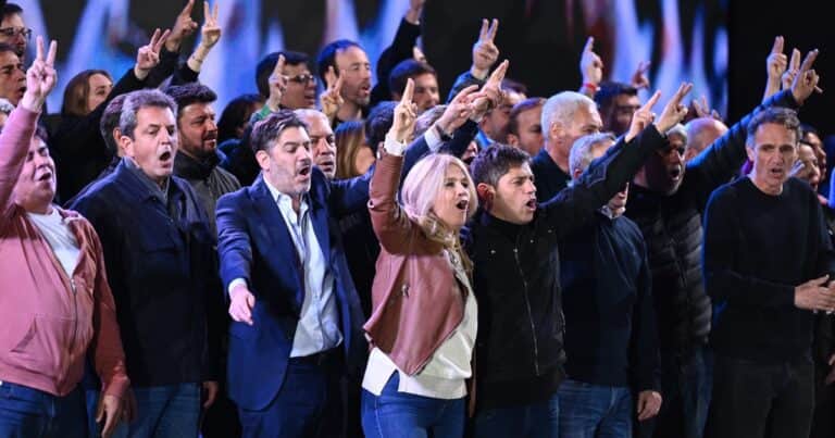 El Gobierno de Kicillof niega que haya llegado a su techo y desafía a Milei: «Nos vemos en octubre»