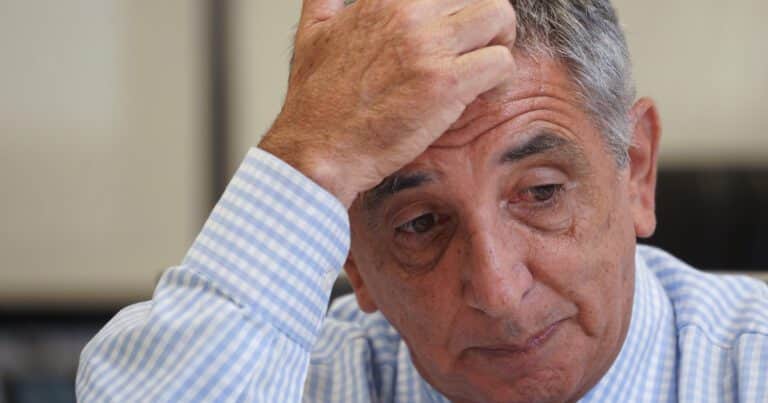 Denuncian que un funcionario de Milei se negó a recibir la citación para la comisión investigadora del caso $LIBRA: hoy tiene que ir a declarar