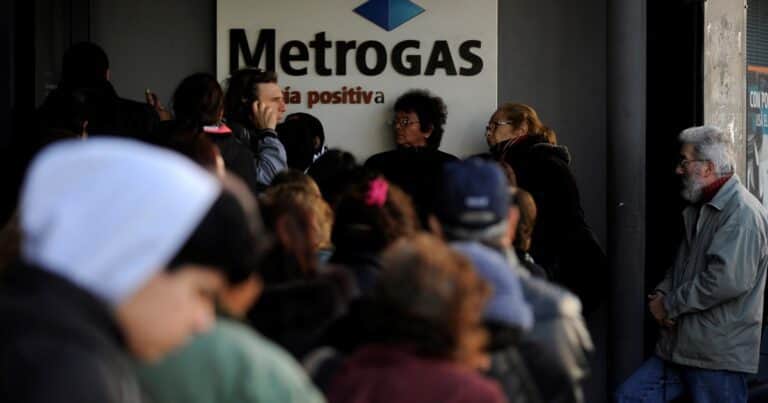 Metrogas pone en orden sus deudas antes de que YPF la ponga en venta
