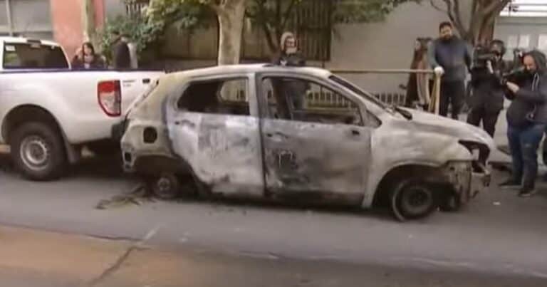 Triple crimen de Florencio Varela: así quedó la camioneta en la que se llevaron a las chicas desde La Tablada