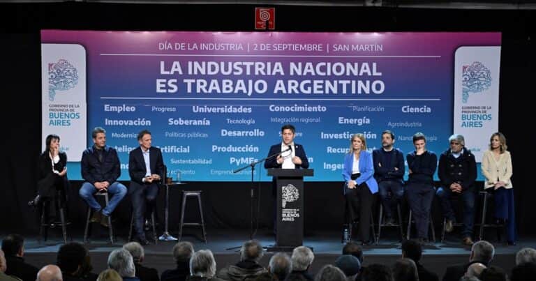 Kicillof trató de «inútiles» a dos economistas de Milei y rechazó que un triunfo del PJ genere más inestabilidad
