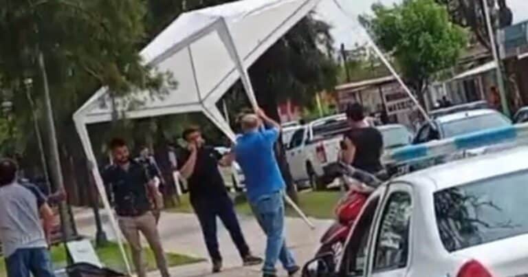 El diputado peronista Aldo Leiva se enfrentó con militantes de La Libertad Avanza y agredió a un camarógrafo en Chaco