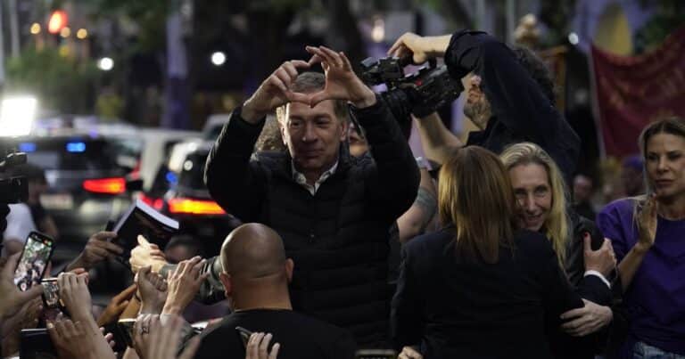 Elecciones 2025 en Argentina EN VIVO: Diego Santilli recorre la Provincia sin la presencia de Milei y con el objetivo de seguir achicando la diferencia