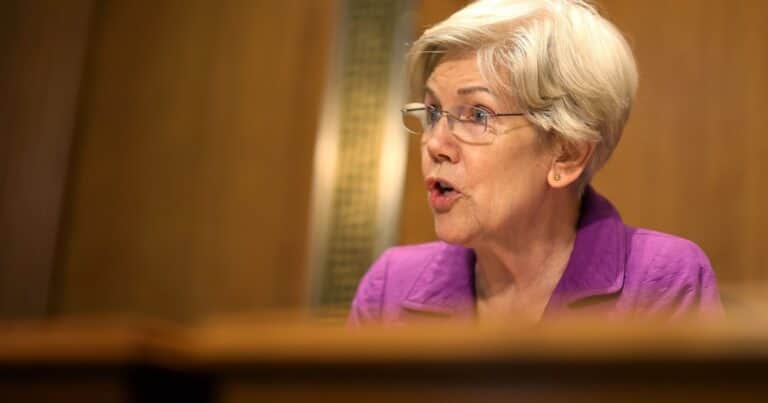 Legisladores demócratas piden a Trump que «frene de inmediato» el plan de ayuda financiera a la Argentina