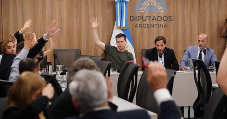 Aunque ni contestó las preguntas escritas, la comisión $LIBRA ahora cita a Javier Milei