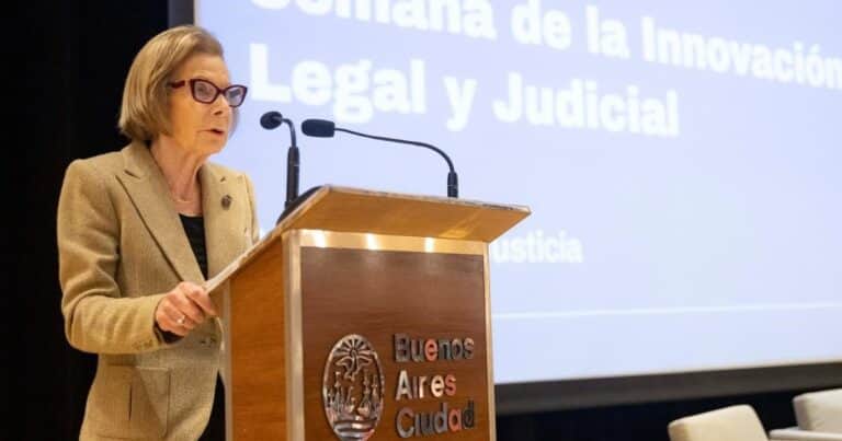 La presidenta del Tribunal Superior de Justicia encabezó un encuentro para incorporar tecnología e innovación al sistema judicial