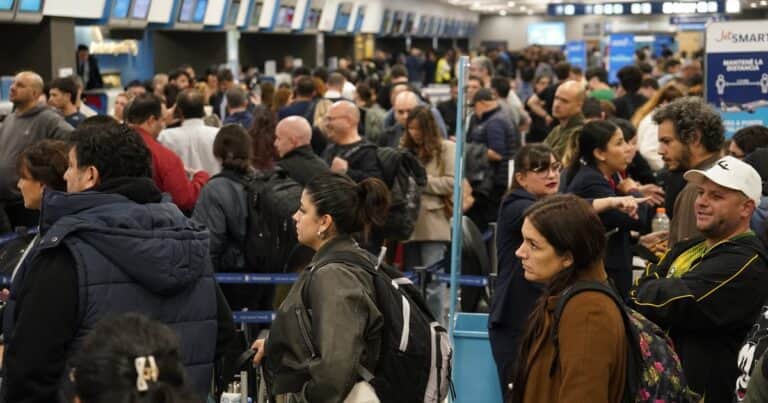 Comenzó la protesta de pilotos en vísperas de las elecciones: prevén 60 vuelos y 7000 pasajeros afectados