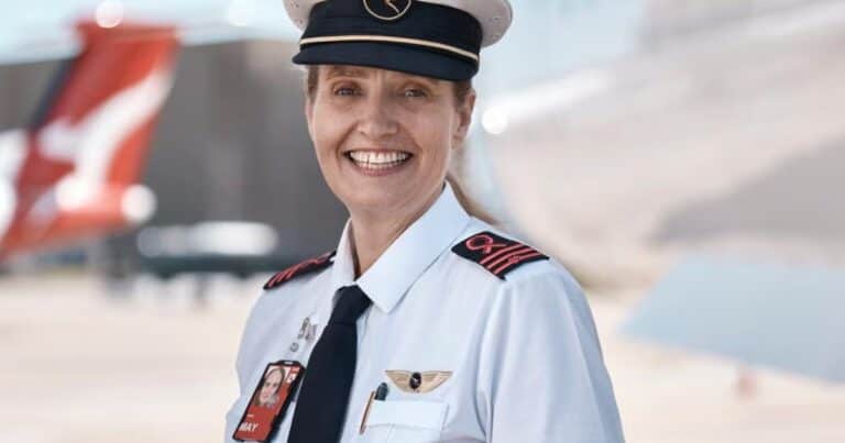 La piloto de avión que ayudó a recaudar miles de dólares por una emotiva causa: «Quería hacer algo de una forma más personal»