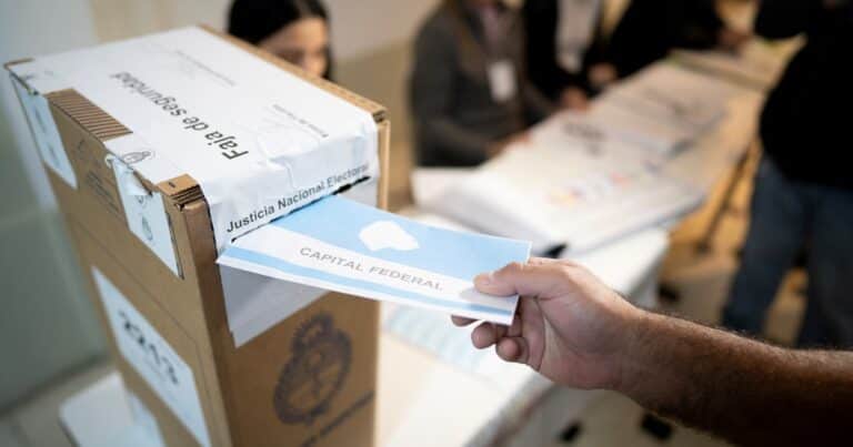 Elecciones: comienza el escrutinio definitivo y podría cambiar el resultado en ocho provincias