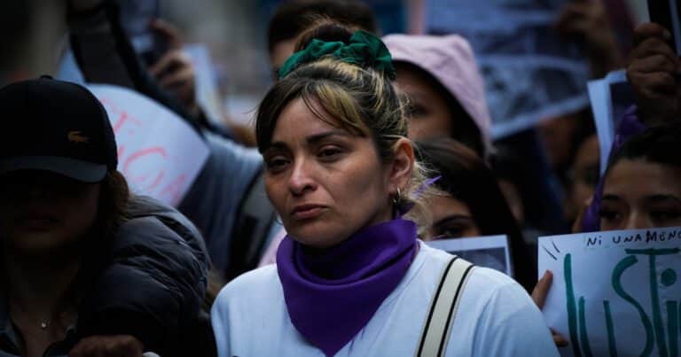 La mamá de Brenda, a un mes del triple crimen: «Todo el tiempo se juzga a las madres, ¿y los padres de los asesinos?»