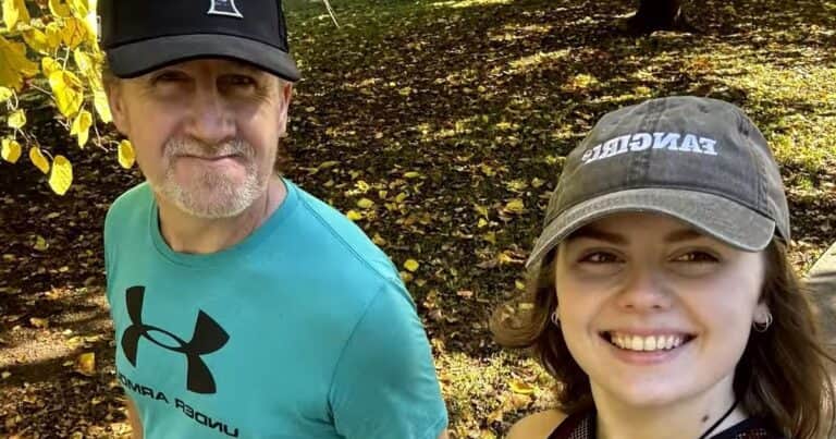 Salió a caminar con su papá y horas después vivió una pesadilla al sentir un dolor repentino: «El peor que experimenté»